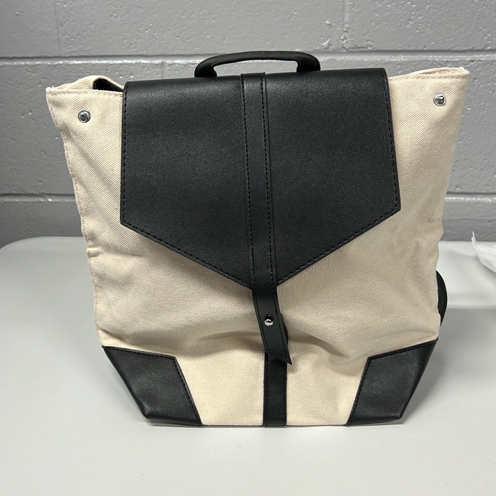 NWOT DEUX LUX backpack